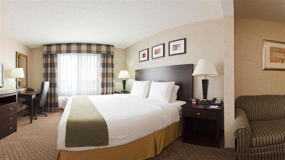 Holiday Inn Express Hotel & Suites Anderson By Ihg Exterior photo